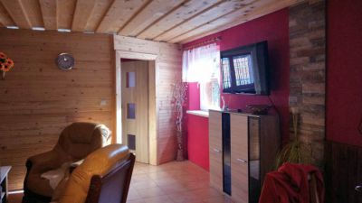 Liptowska chata przy strumieniu