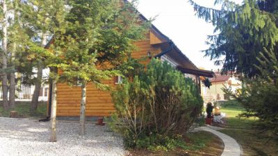 Liptowska chata przy strumieniu