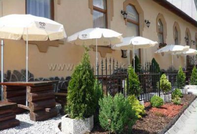 Pensjonat i restaurant MANDERLAK