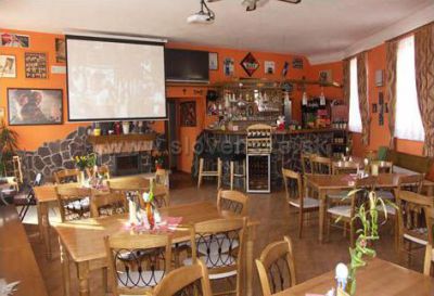 Pensjonat i restaurant MANDERLAK