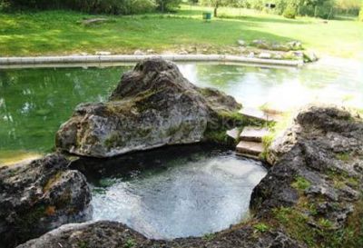 Przy źródle mineralnym 27°C